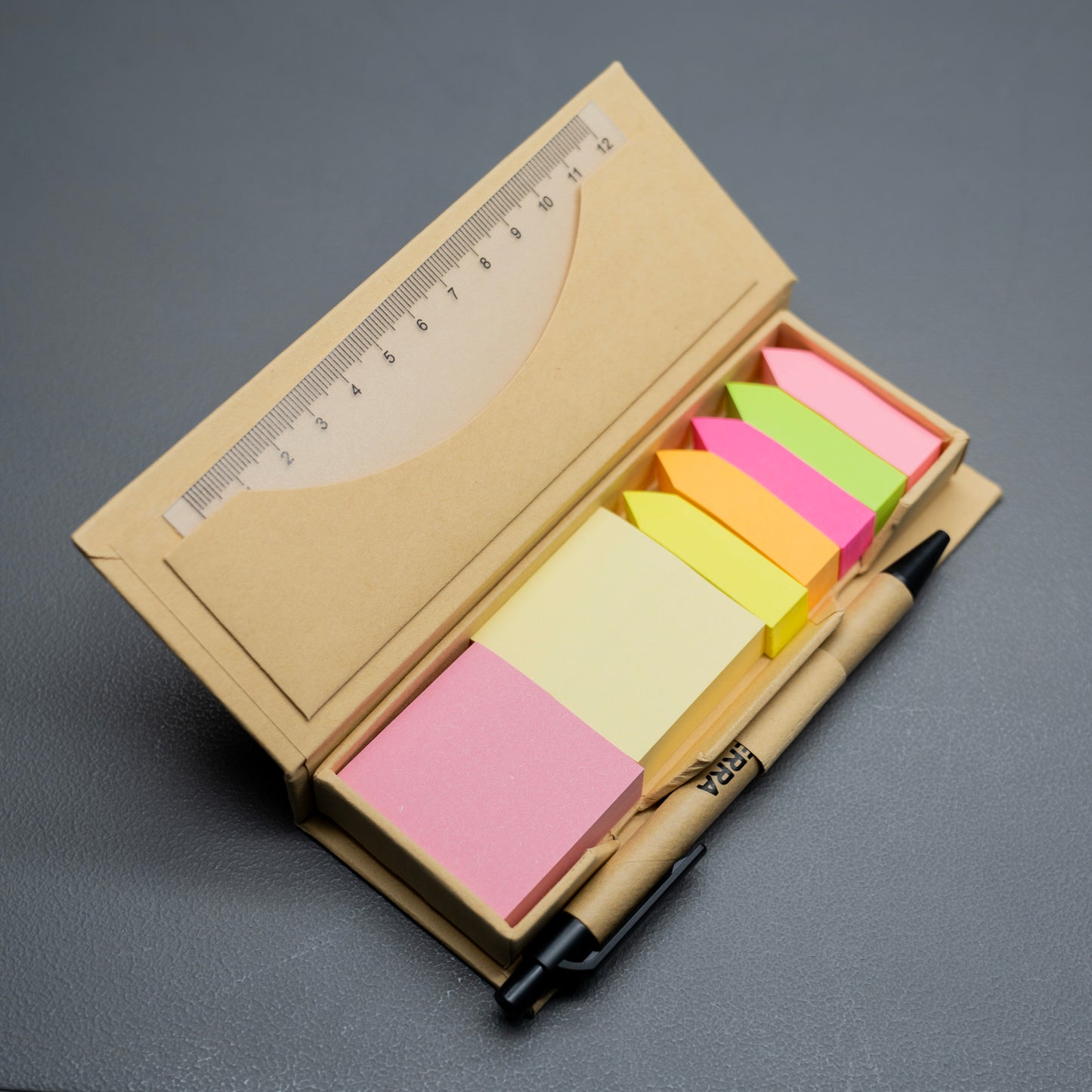 Set de notas adhesivas y bolígrafo